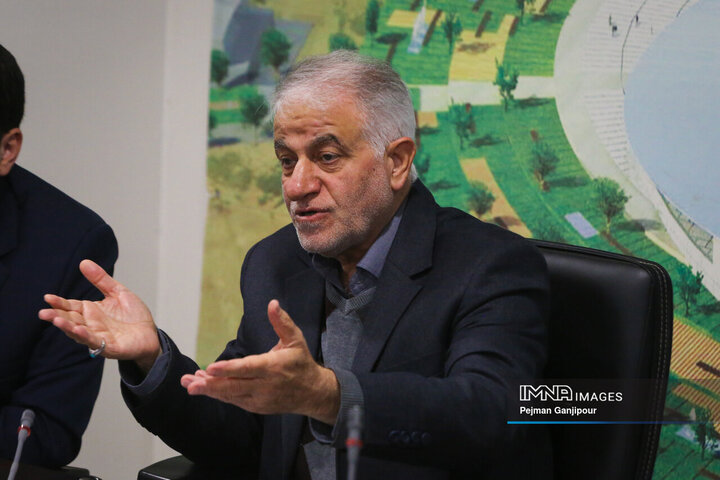 بازدید اعضای شورای شهر اصفهان از مرکز همایش‌های بین‌المللی اصفهان