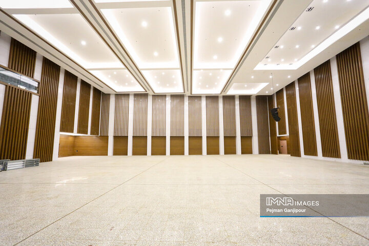 بازدید اعضای شورای شهر اصفهان از مرکز همایش‌های بین‌المللی اصفهان