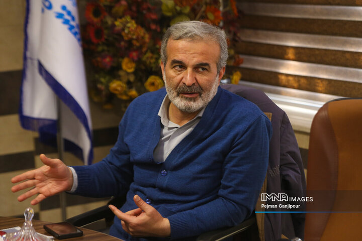 بازدید اعضای شورای شهر اصفهان از شرکت قند نقش جهان