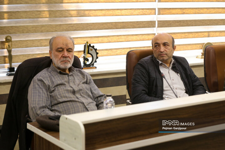 بازدید اعضای شورای شهر اصفهان از شرکت قند نقش جهان