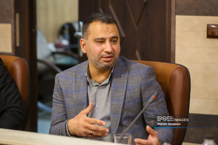 بازدید اعضای شورای شهر اصفهان از شرکت قند نقش جهان