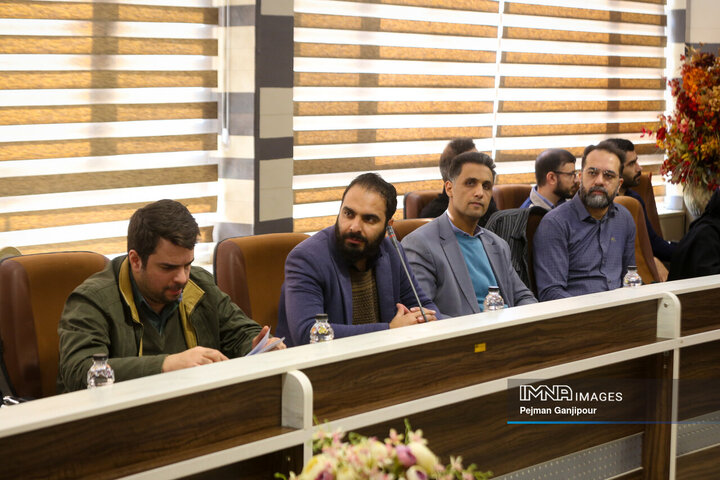 بازدید اعضای شورای شهر اصفهان از شرکت قند نقش جهان