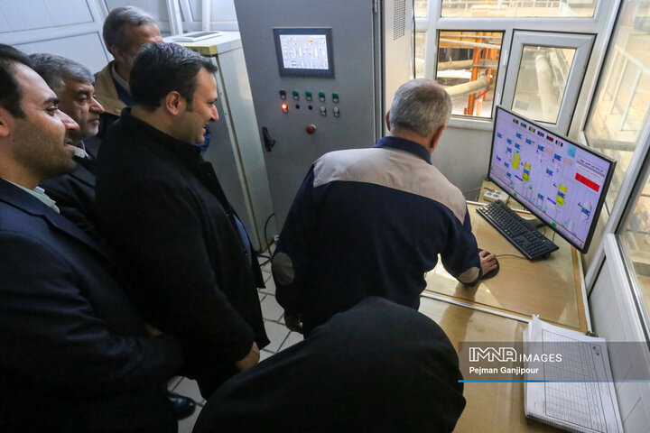 بازدید اعضای شورای شهر اصفهان از شرکت قند نقش جهان