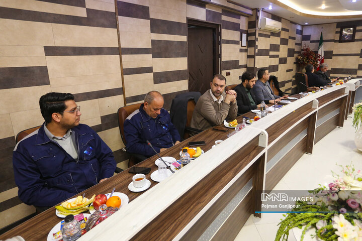 بازدید اعضای شورای شهر اصفهان از شرکت قند نقش جهان