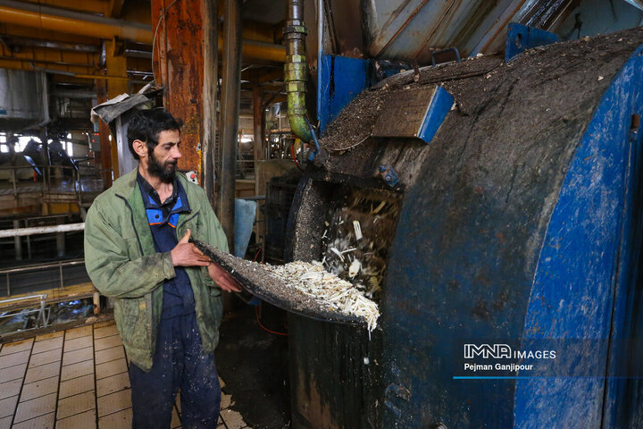 بازدید اعضای شورای شهر اصفهان از شرکت قند نقش جهان