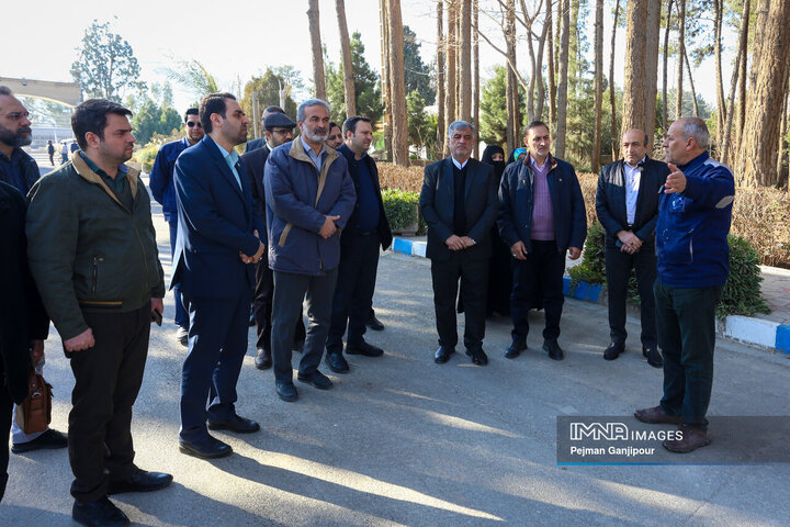 بازدید اعضای شورای شهر اصفهان از شرکت قند نقش جهان