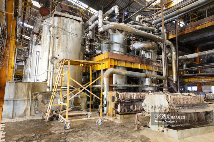 بازدید اعضای شورای شهر اصفهان از شرکت قند نقش جهان