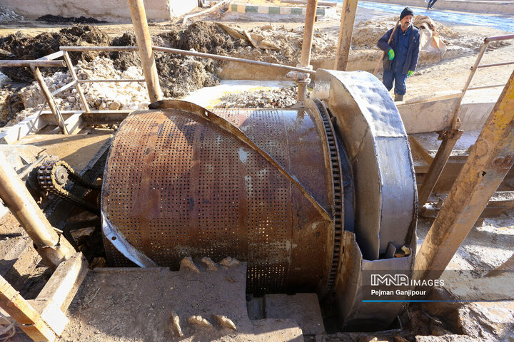 بازدید اعضای شورای شهر اصفهان از شرکت قند نقش جهان