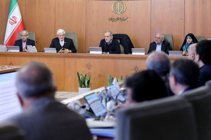 دعوت هیئت دولت از مردم برای حضور در راهپیمایی «همبستگی ملی و تکریم صلح و دوستی»