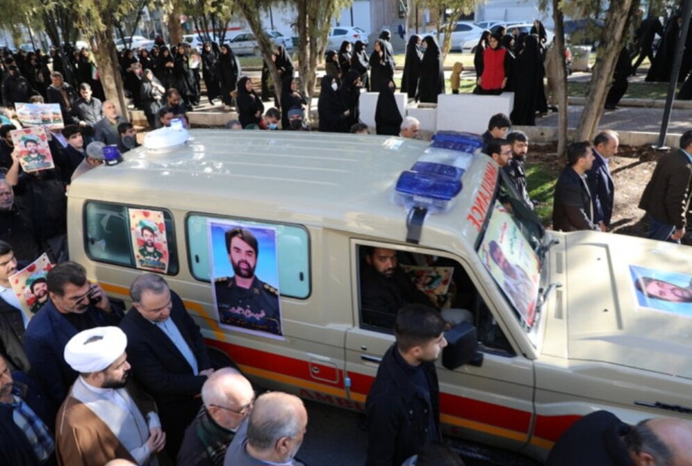 پیکر مطهر شهید مدافع امنیت در ایلام تشییع شد