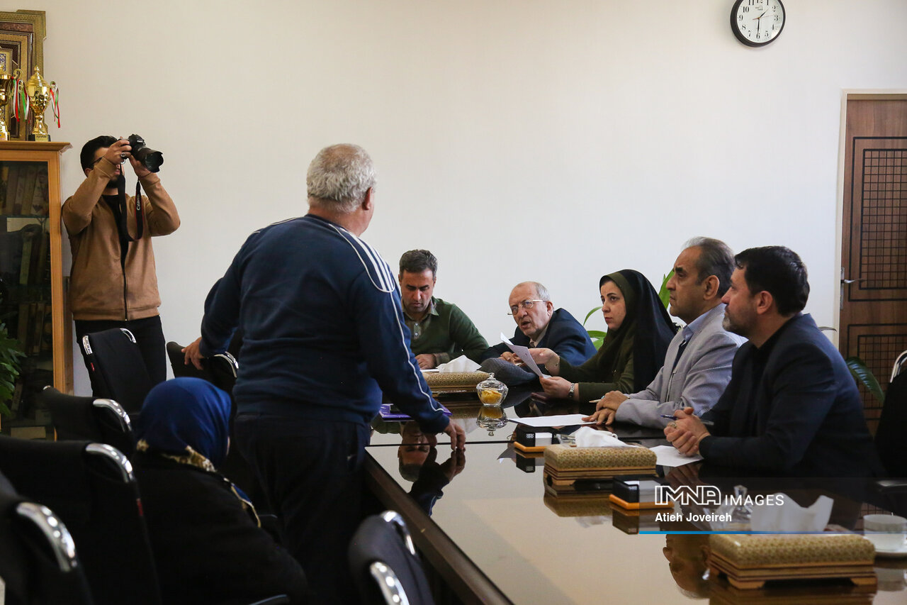 بررسی ۹ پرونده مردمی در کمیته نظارتی شورای شهر در منطقه ۶ اصفهان