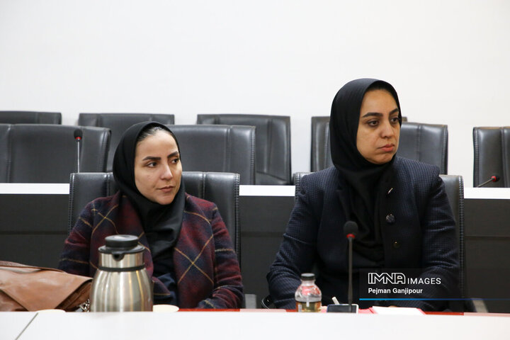 نشست تبیین رابطان نخبگانی و تسهیلگران شهراندیشی شهرداری اصفهان