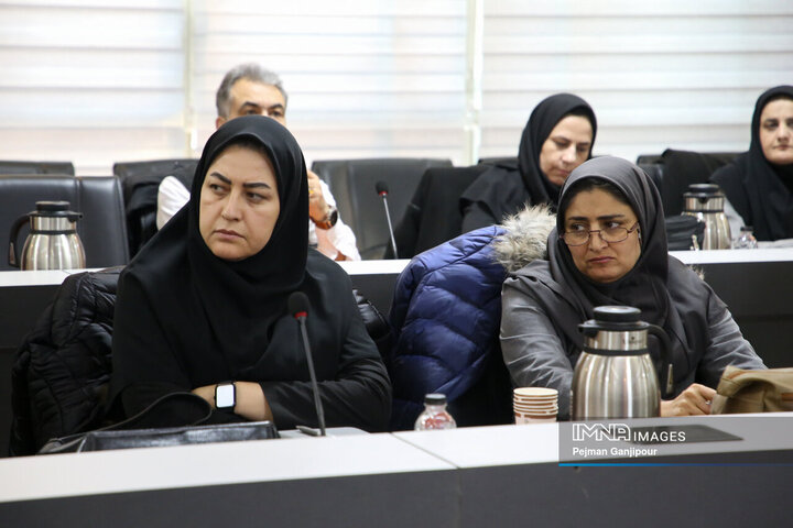 نشست تبیین رابطان نخبگانی و تسهیلگران شهراندیشی شهرداری اصفهان