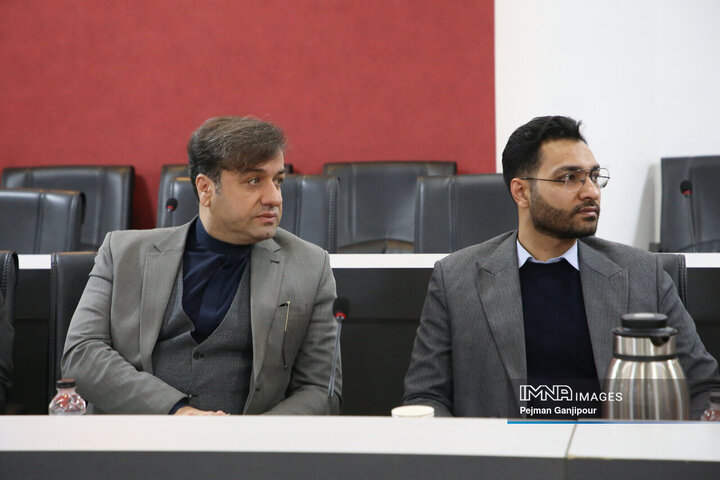 نشست تبیین رابطان نخبگانی و تسهیلگران شهراندیشی شهرداری اصفهان