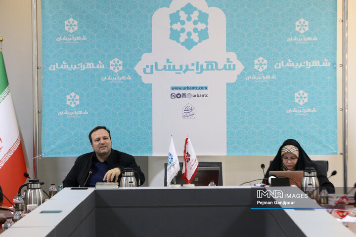 نشست تبیین رابطان نخبگانی و تسهیلگران شهراندیشی شهرداری اصفهان