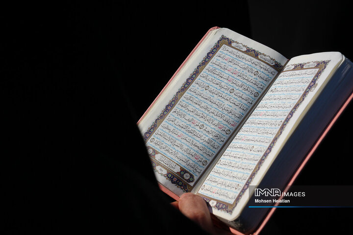 حماسه عظیم ۲۲ دی اصفهان در پناه قرآن‌