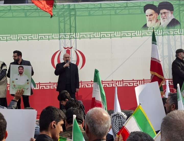 ایران قوی‌تر از گذشته به راه خود ادامه می‌دهد