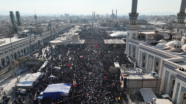 فیلم| راهپیمایی شکوهمند مردم قم در ۲۲ بهمن