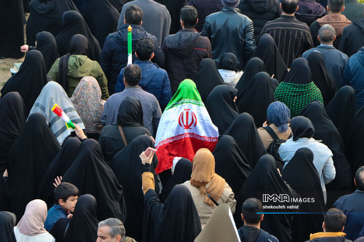 در حاشیه تشییع شهدای مدافع امنیت