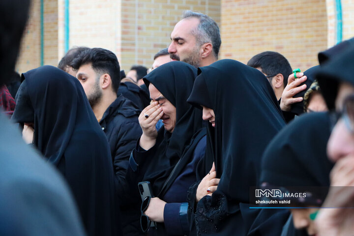 در حاشیه تشییع شهدای مدافع امنیت