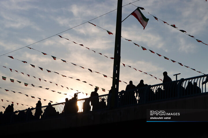 در حاشیه تشییع شهدای مدافع امنیت