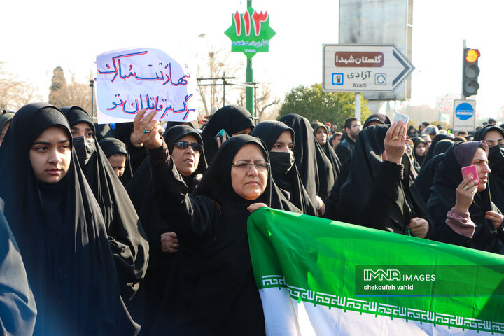 در حاشیه تشییع شهدای مدافع امنیت