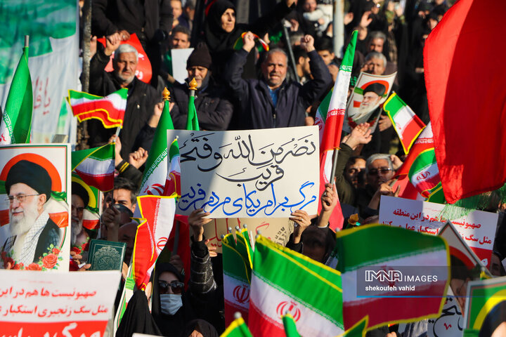 در حاشیه تشییع شهدای مدافع امنیت