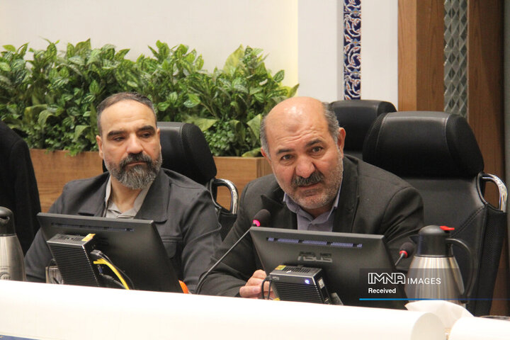 جلسه فوق‌العاده اعضای شورای شهر و مدیران اقتصادی و ستاد تنظیم بازار اصفهان