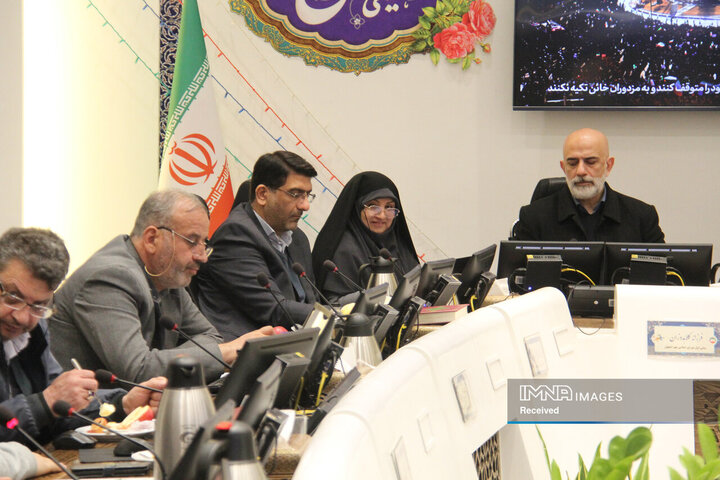 جلسه فوق‌العاده اعضای شورای شهر و مدیران اقتصادی و ستاد تنظیم بازار اصفهان