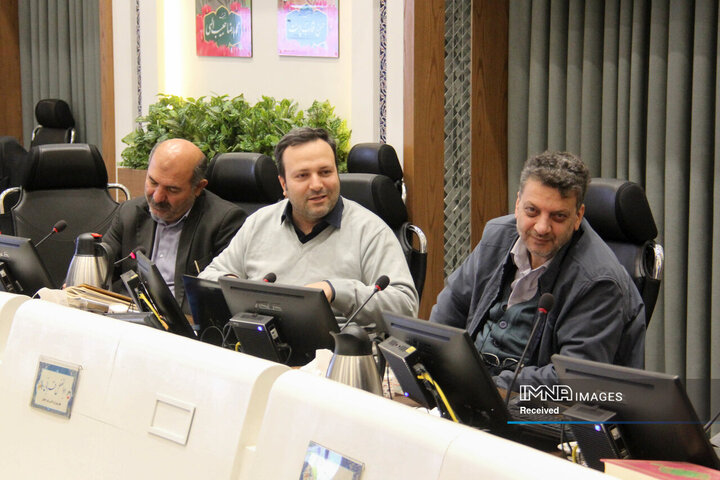 جلسه فوق‌العاده اعضای شورای شهر و مدیران اقتصادی و ستاد تنظیم بازار اصفهان