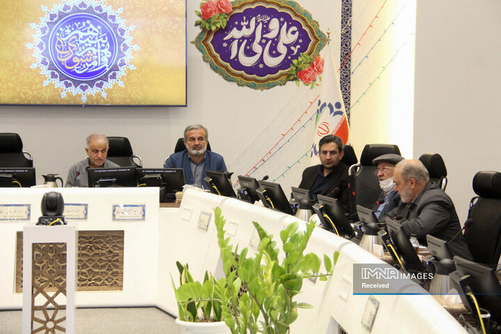 جلسه فوق‌العاده اعضای شورای شهر و مدیران اقتصادی و ستاد تنظیم بازار اصفهان