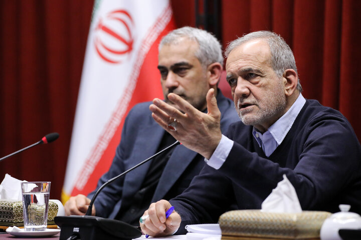 یکی از زمینه‌های بروز اعتراض در اصناف و بازاریان تعلل در رصد و شنیدن مطالبات این قشر بود