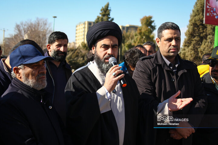 آیین رونمایی از یادمان شهدای اغتشاشات اخیر در منطقه 12 شهرداری اصفهان