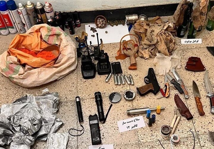 ۳ باند تروریستی منهدم و مقدار زیادی سلاح و مهمات کشف شد