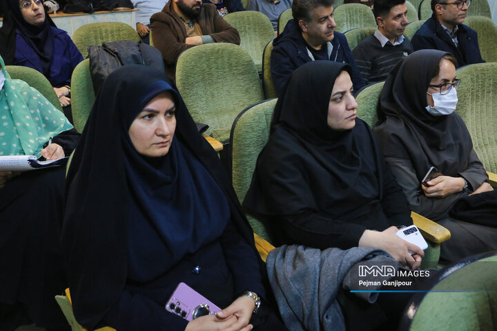 نشست کاربَست پروژه‌های پژوهشی شهرداری اصفهان