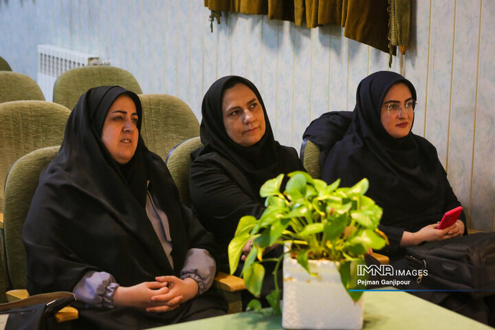 نشست کاربَست پروژه‌های پژوهشی شهرداری اصفهان