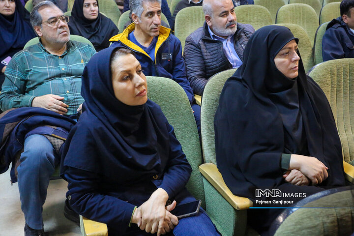 نشست کاربَست پروژه‌های پژوهشی شهرداری اصفهان