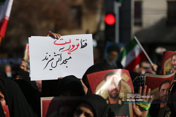 تشییع 7شهید مدافع امنیت در زرین شهر