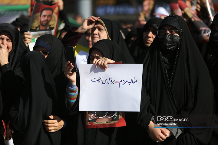 تشییع 7شهید مدافع امنیت در زرین شهر