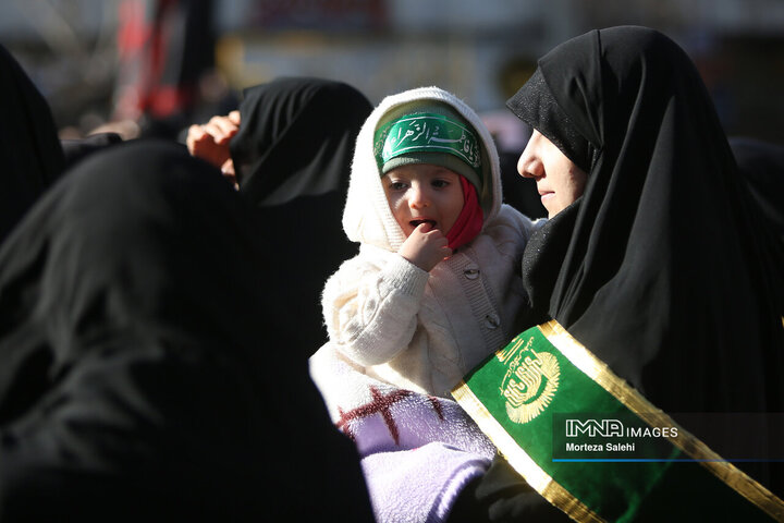 تشییع 7شهید مدافع امنیت در زرین شهر