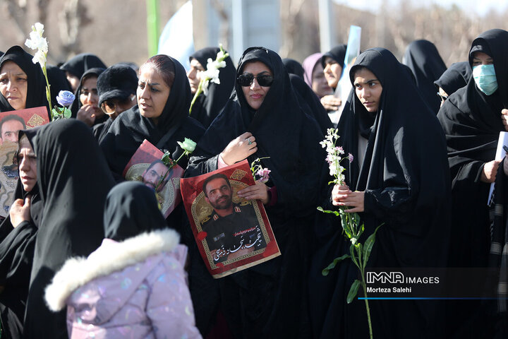 تشییع 7شهید مدافع امنیت در زرین شهر