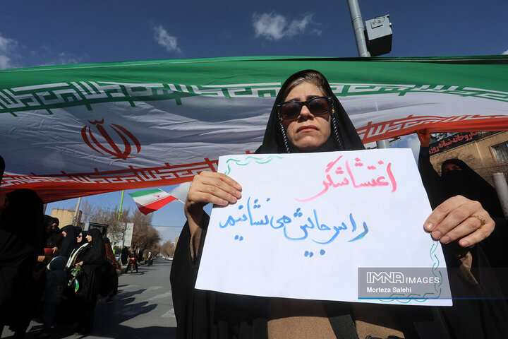 تشییع 7شهید مدافع امنیت در زرین شهر