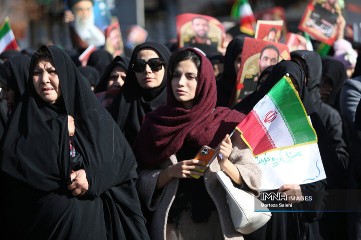 تشییع 7شهید مدافع امنیت در زرین شهر