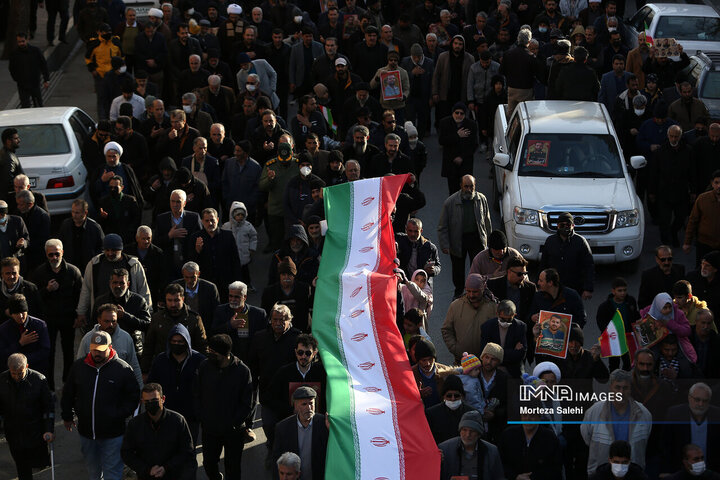 تشییع 7شهید مدافع امنیت در زرین شهر