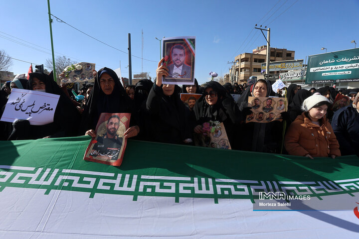 تشییع 7شهید مدافع امنیت در زرین شهر