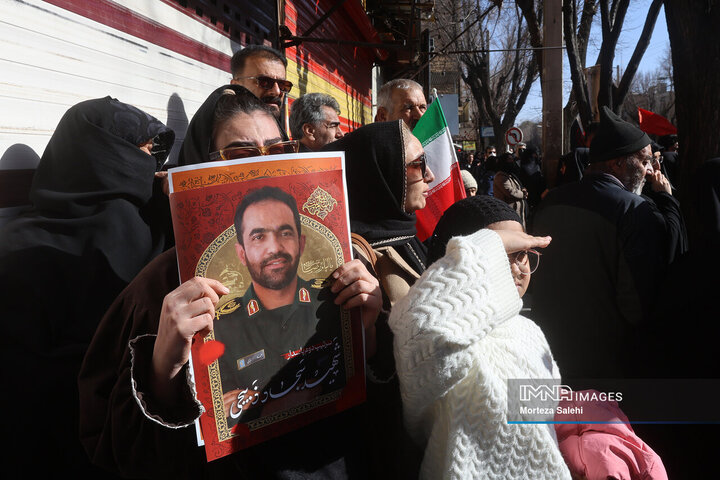 تشییع 7شهید مدافع امنیت در زرین شهر