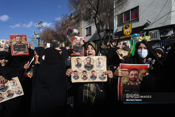 تشییع 7شهید مدافع امنیت در زرین شهر