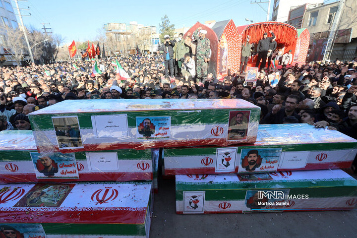 تشییع 7شهید مدافع امنیت در زرین شهر