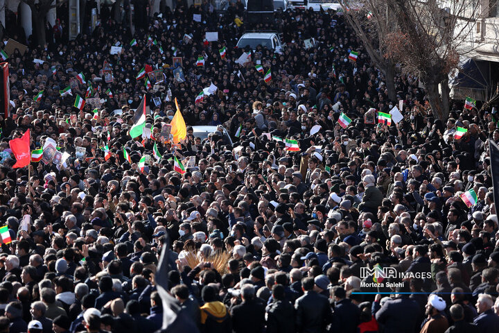 تشییع 7شهید مدافع امنیت در زرین شهر