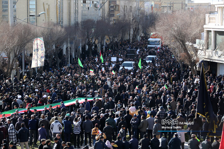 تشییع 7شهید مدافع امنیت در زرین شهر